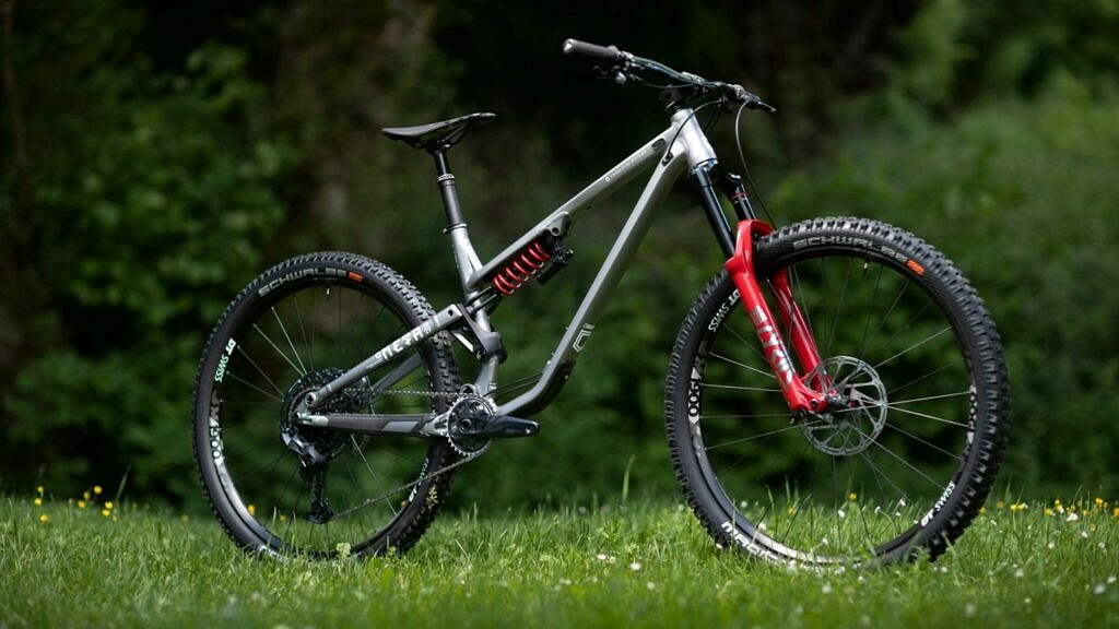 Commencal Releases The First Photos Of 2010 Models
